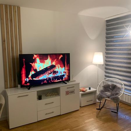 Ferienwohnung City Heez Apartman Tuzla Exterior foto